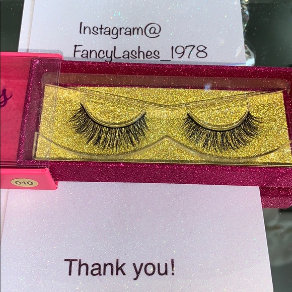 FancyLashes - Picture 2 of 5